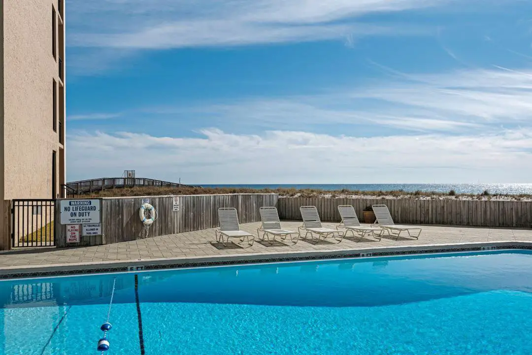 Navarre Towers Swimming Pool