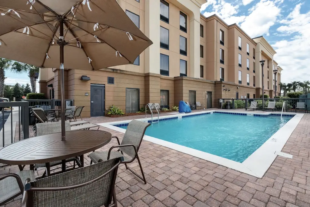 Hampton Inn Pool