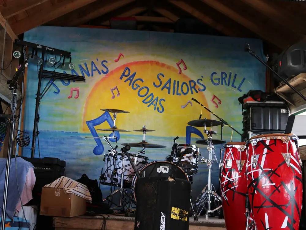 Juana's Pagodas Live Music